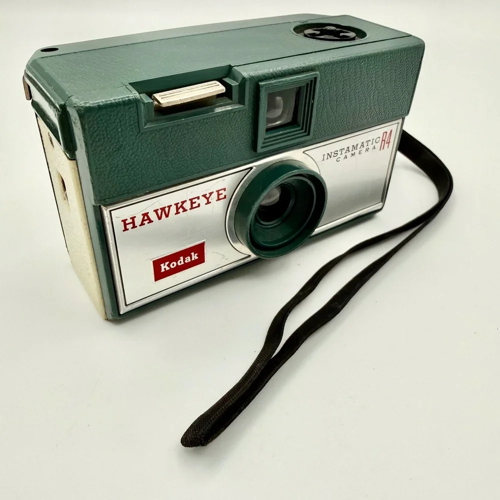 Kodak Hawkeye Instamatic R4 Vintage 126 Film Camera Green Cream with Strap